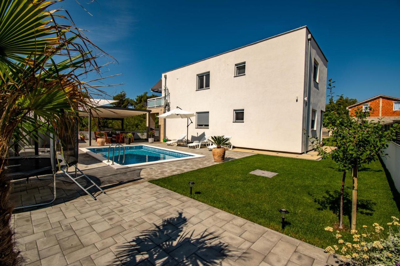 Villa Wiena Vir Exterior photo