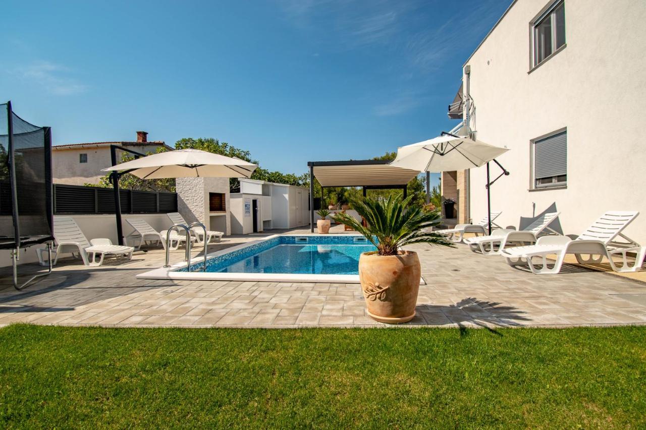 Villa Wiena Vir Exterior photo